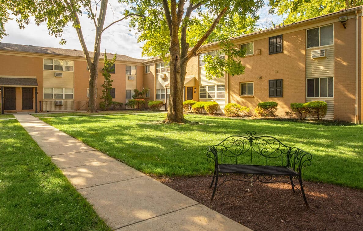 Apartments for Rent in Fairless Hills, PA Hidden Forest